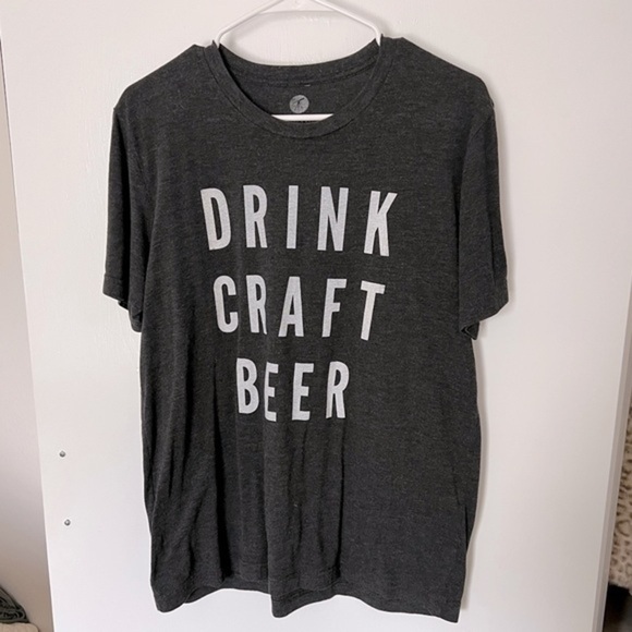 ⭐️ 3/$30 ⭐️ Unisex Large Drink Craft Beer Tshirt in Dark Grey and White - Picture 1 of 7